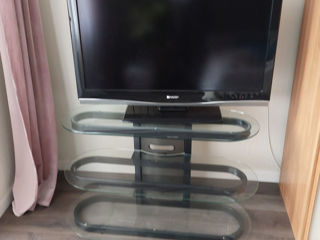 Стеклянный столик под телевизор. foto 2