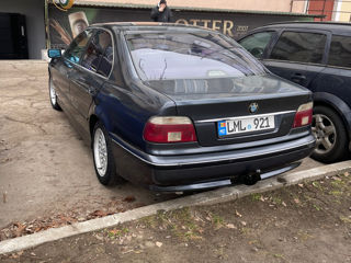 BMW 5 Series foto 3