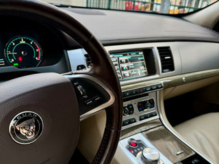 Jaguar XF foto 4