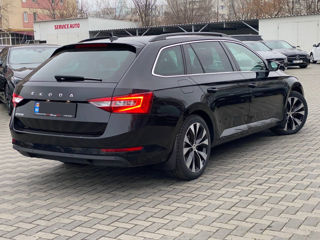 Skoda Superb foto 3