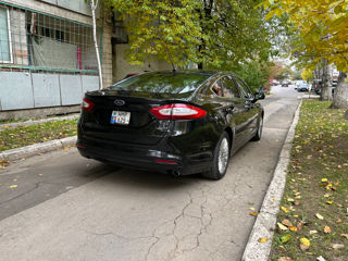 Ford Fusion foto 2