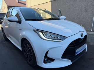 Toyota Yaris фото 5