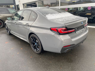 BMW 5 Series foto 4