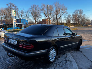 Mercedes E-Class foto 4