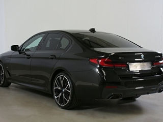 BMW 5 Series foto 3