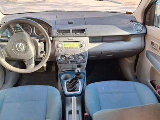 Mazda 2 foto 6