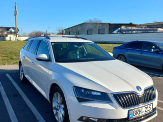 Skoda Superb foto 2