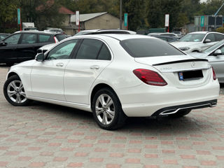 Mercedes C-Class foto 4