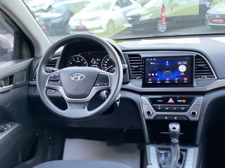 Hyundai Elantra foto 15