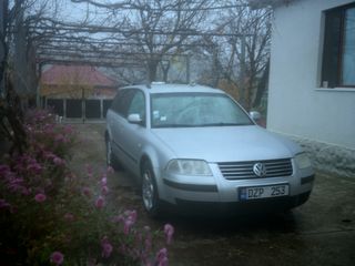 Volkswagen Passat foto 2