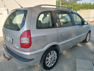 Opel Zafira foto 6