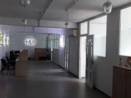 Офис 180 м2 всего 5 евро/м2. 5 кабинетов с мебелью, 2 склада со стеллажами, кухня, санузел foto 3