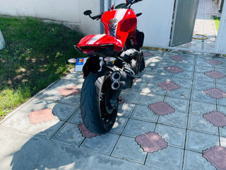 Ducati Monster 821 foto 4