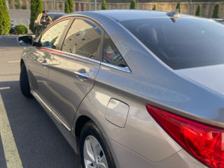 Hyundai Sonata foto 9