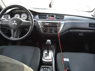 Mitsubishi Lancer foto 4