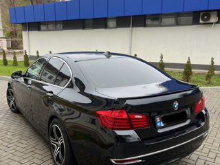 BMW 5 Series foto 4