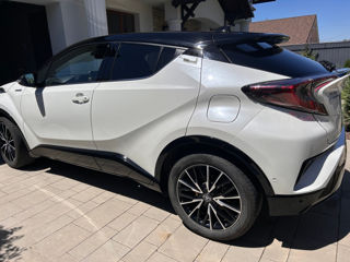 Toyota C-HR foto 1