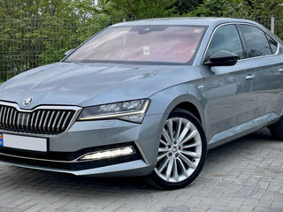 Skoda Superb foto 2