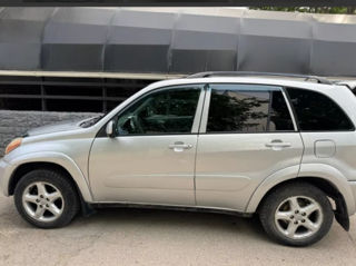 Toyota Rav 4 foto 3