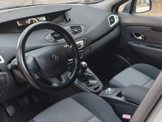 Renault Grand Scenic foto 3