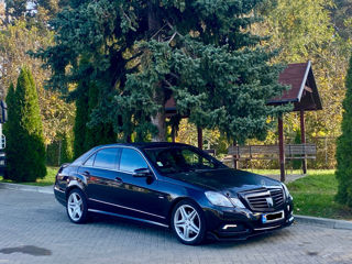 Mercedes E-Class foto 2