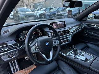 BMW 7 Series foto 10