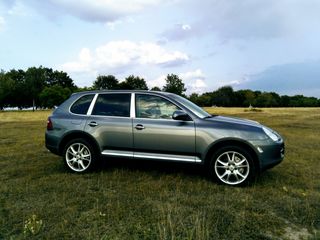 Porsche Cayenne foto 8