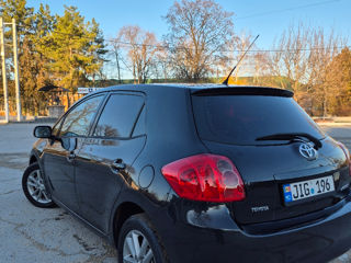 Toyota Auris foto 2