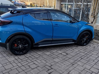 Toyota C-HR foto 4