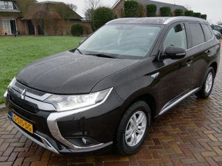 Mitsubishi Outlander foto 2