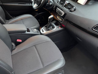 Renault Grand Scenic foto 8