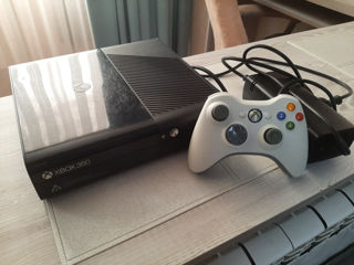 Продам XBOX 360E