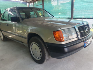 Mercedes Series (W124) foto 2