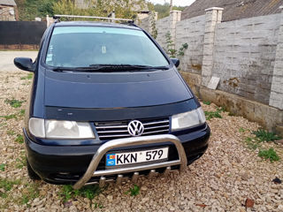 Volkswagen Sharan foto 2