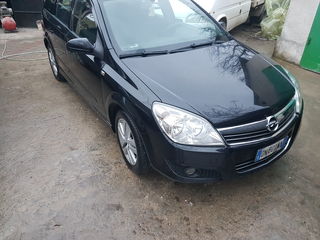 Opel Astra foto 1