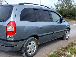 Opel Zafira foto 9