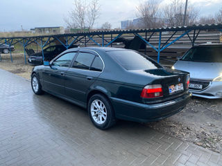 BMW 5 Series foto 4