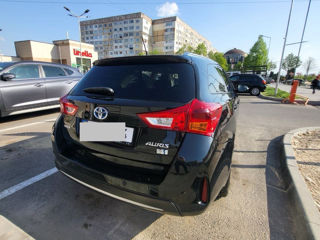 Toyota Auris foto 8