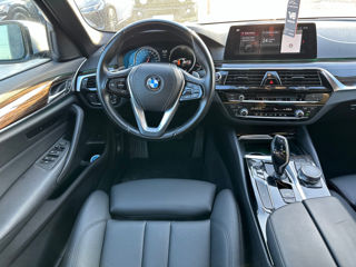 BMW 5 Series foto 11