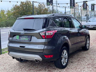 Ford Kuga foto 8