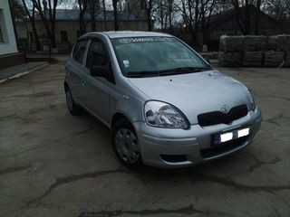 Toyota Yaris foto 1