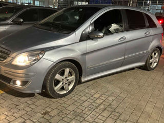 Mercedes B-Class foto 3