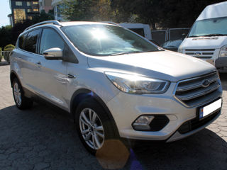 Ford Kuga foto 2