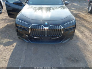 BMW 7 Series foto 2