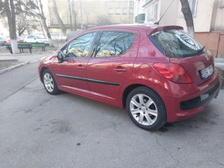 Peugeot 207 foto 4