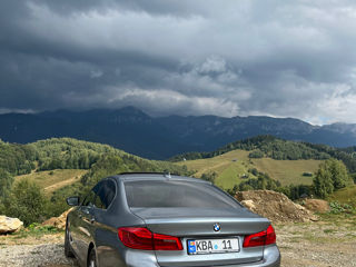 BMW 5 Series foto 3