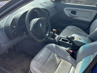 BMW 3 Series фото 4