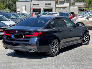 BMW 5 Series foto 3