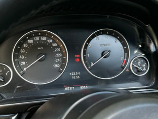 BMW 5 Series foto 7