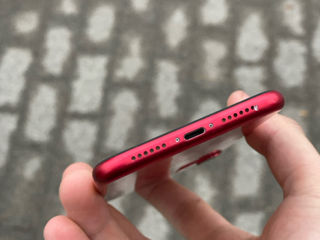 iPhone 11(red product) foto 5